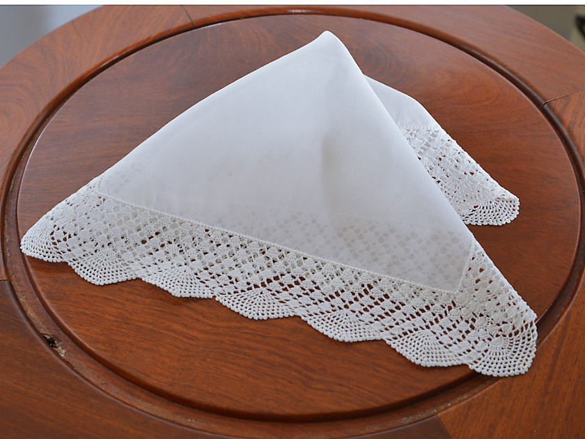 Classic Saint George Lace Trims Cotton Handkerchief